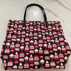 Never been used Kate Spade cupcake tote